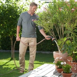 Premium Multibrause, Gardena, 5 Betriebsmodi 17 Premium Multibrause, Gardena, 5 Betriebsmodi -Gartengeschäft Im Freien 0930101313 Premium Multibrause 4 61533