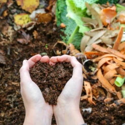 Feuerverzinkter Komposter 7 Feuerverzinkter Komposter -Gartengeschäft Im Freien 095010 kompost haende 126228 1