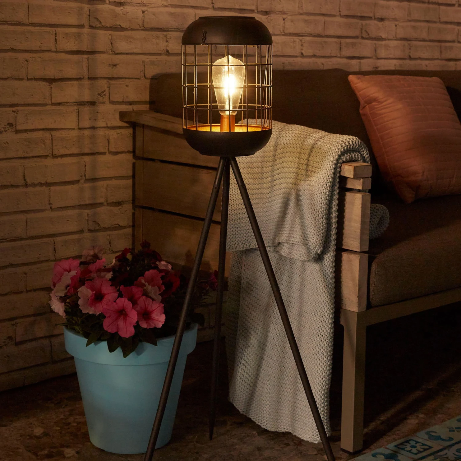 Solarlaterne 'Lighthouse', Schwarz, Metall, Höhe 92 Cm 6 Solarlaterne 'Lighthouse', Schwarz, Metall, Höhe 92 Cm – Bild 4