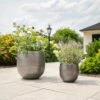 Pflanzgefäß 'Rowen', Silber, Ø 42 X H 41 Cm 2 Pflanzgefäß 'Rowen', Silber, Ø 42 X H 41 Cm -Gartengeschäft Im Freien 3210801625 3210801626 3210801627 3210801628 Pflanzgefaess Rowen silber 5 115001
